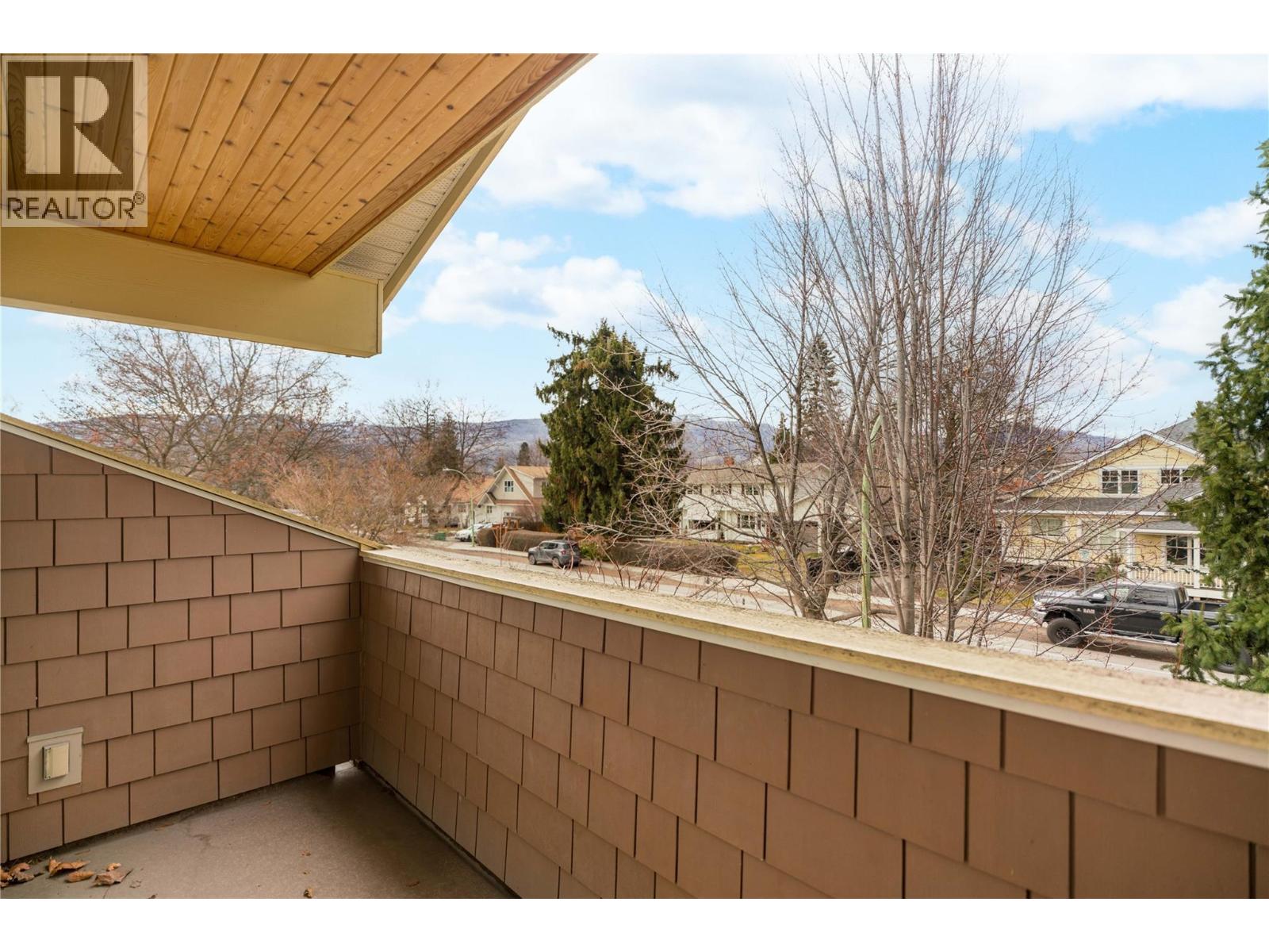 451 Cadder Avenue, Kelowna