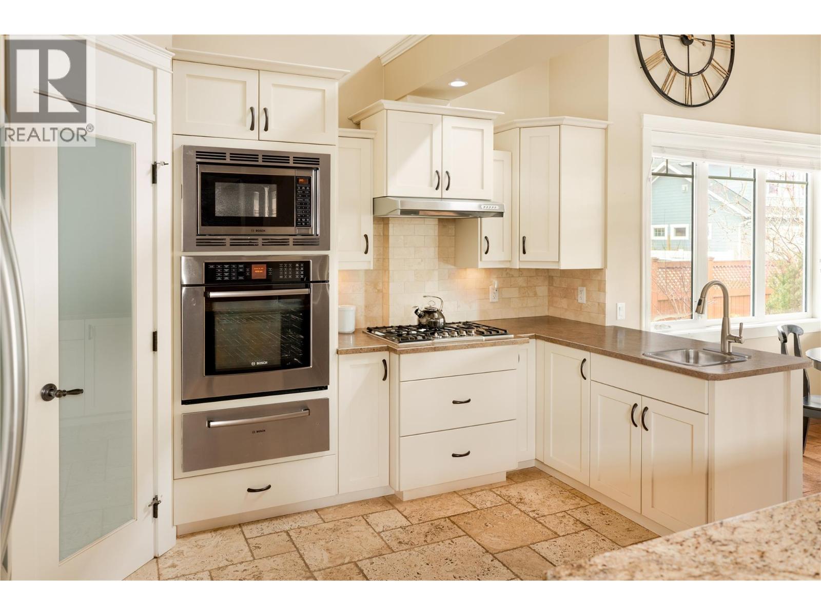 451 Cadder Avenue, Kelowna