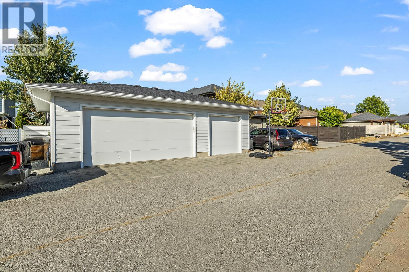 311 Providence Avenue, Kelowna