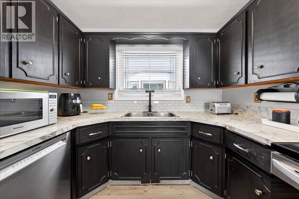 Single Family House 4 Level for Sale in  Tararidge Drive NE Taradale Calgary 