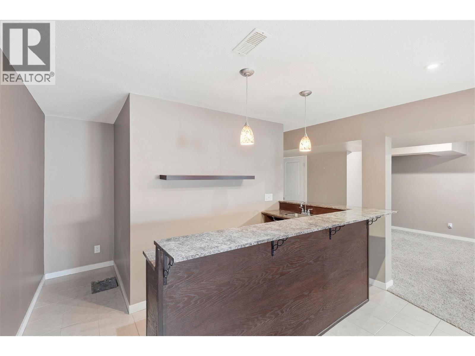 930 STAGECOACH Drive Unit# 25, Kamloops