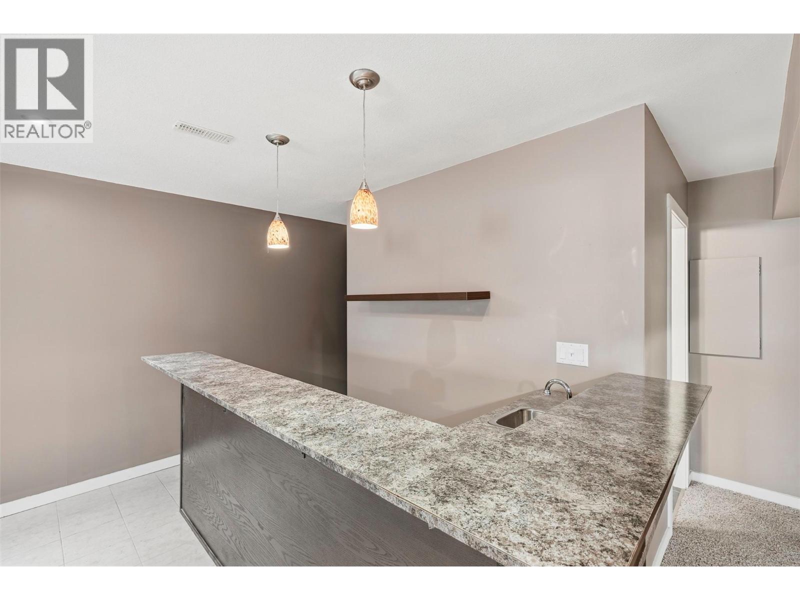 930 STAGECOACH Drive Unit# 25, Kamloops