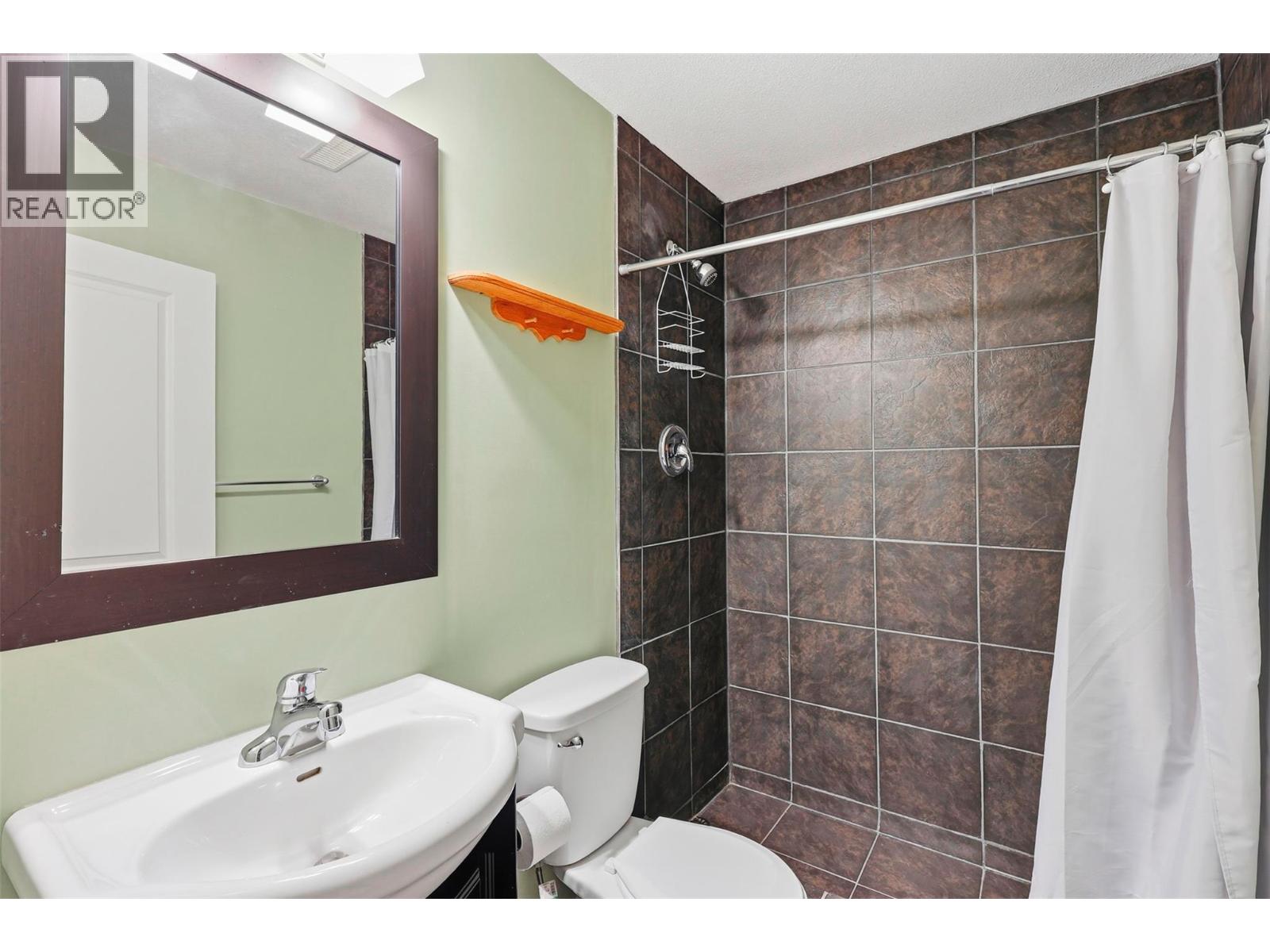 930 STAGECOACH Drive Unit# 25, Kamloops