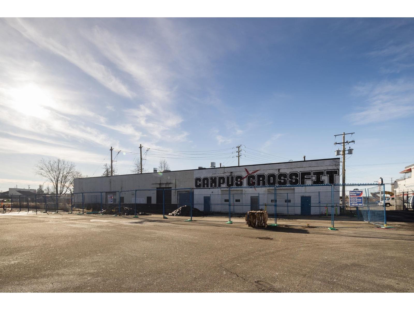 19889 FRASER HIGHWAY, Langley