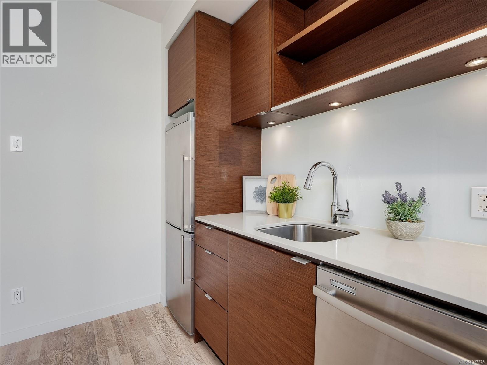 309 601 herald Street, Victoria