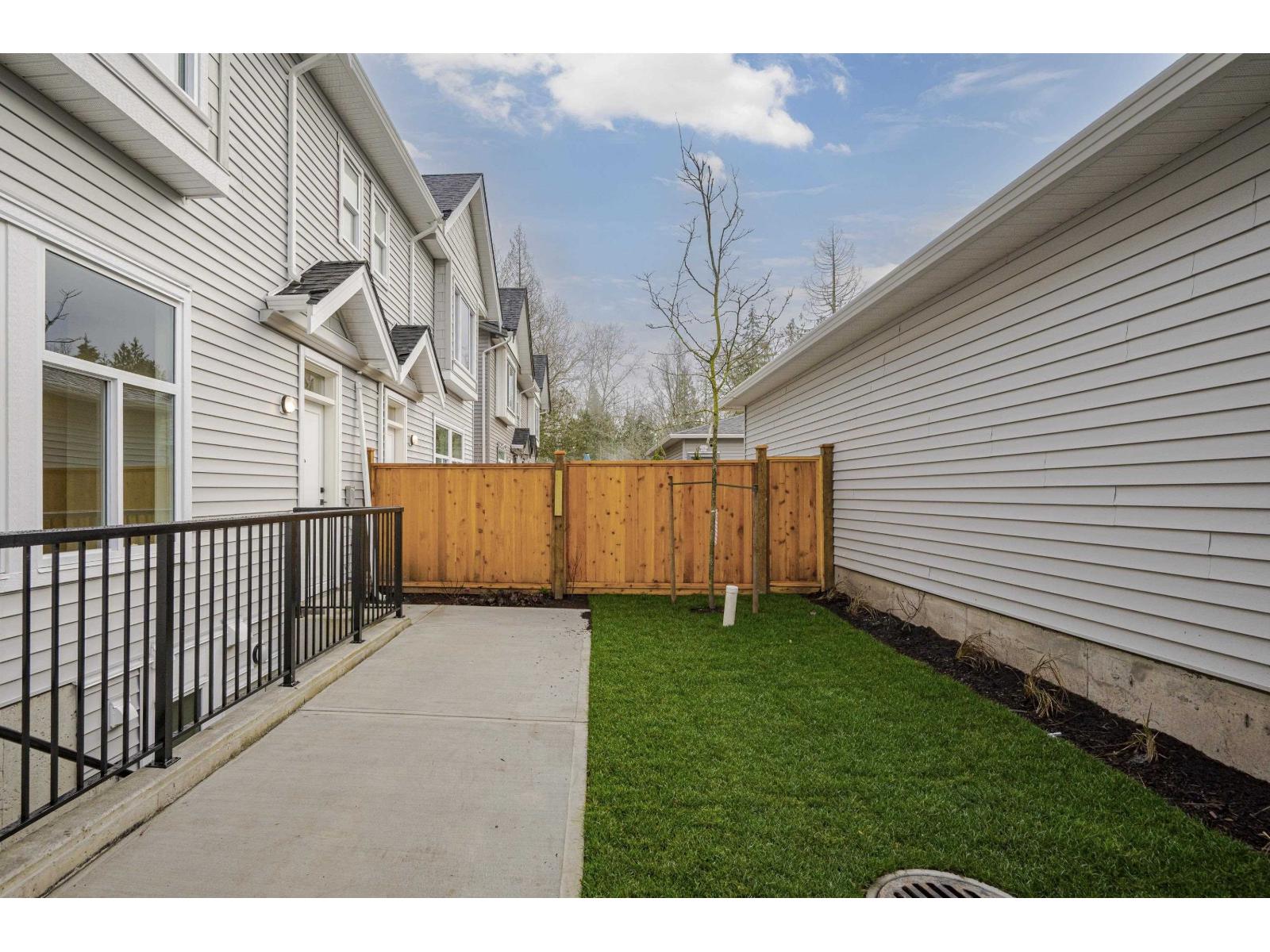 20516 76A AVENUE, Langley