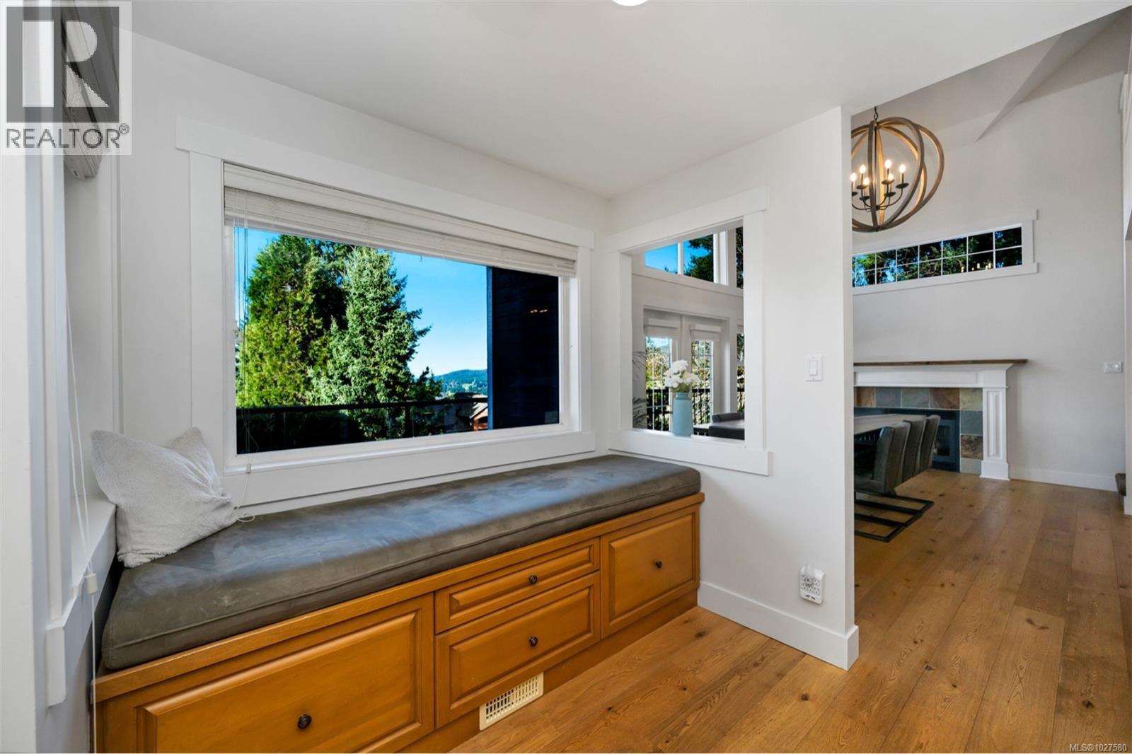 6054 Chippewa Rd, Duncan