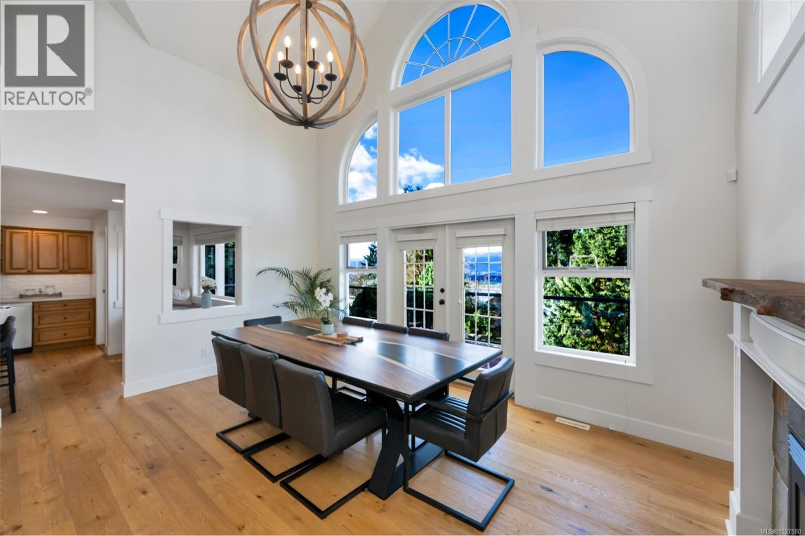 6054 Chippewa Rd, Duncan