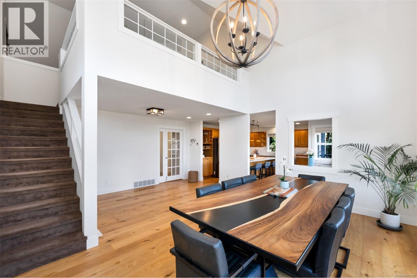 6054 Chippewa Rd, Duncan