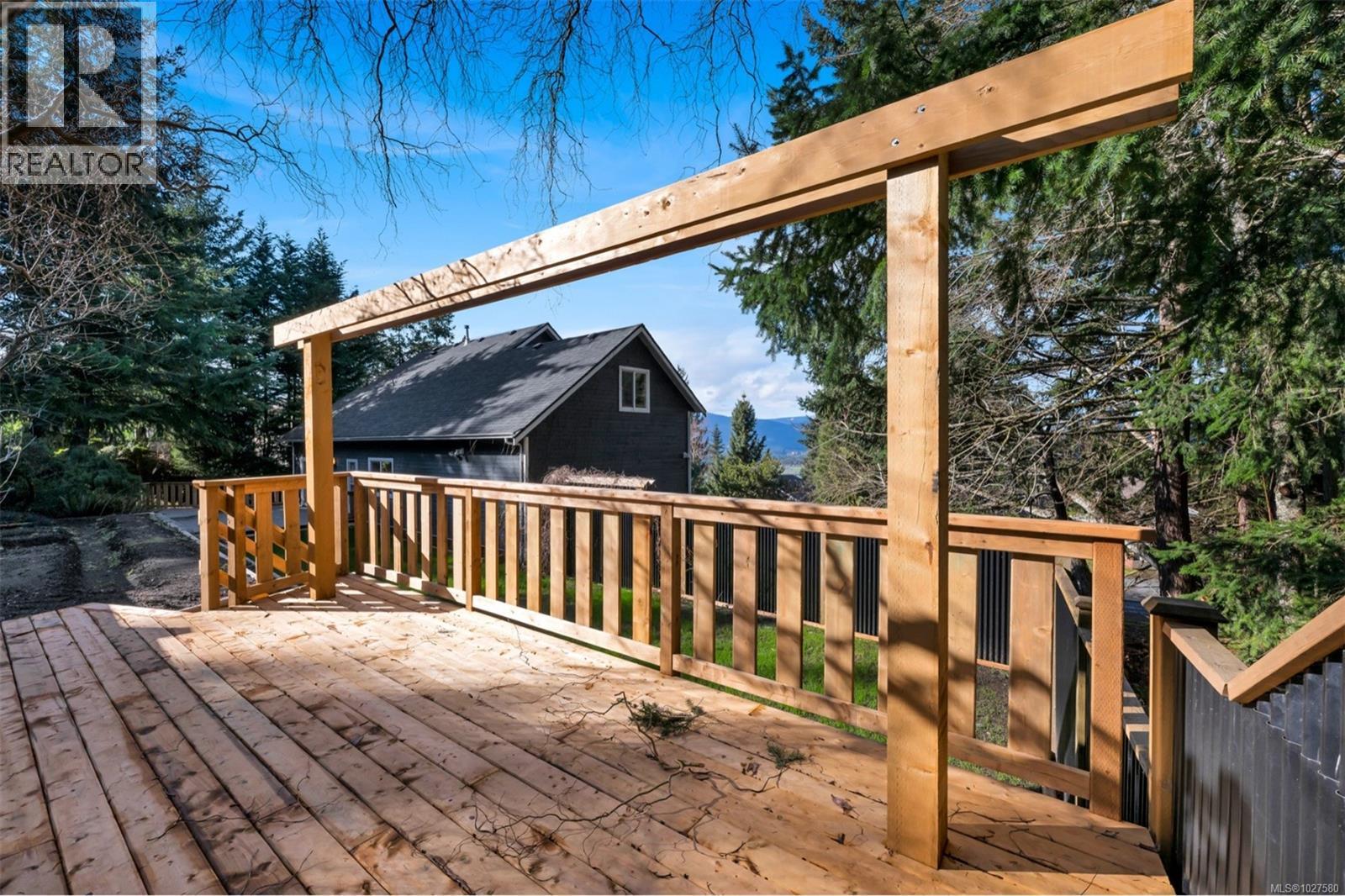 6054 Chippewa Rd, Duncan