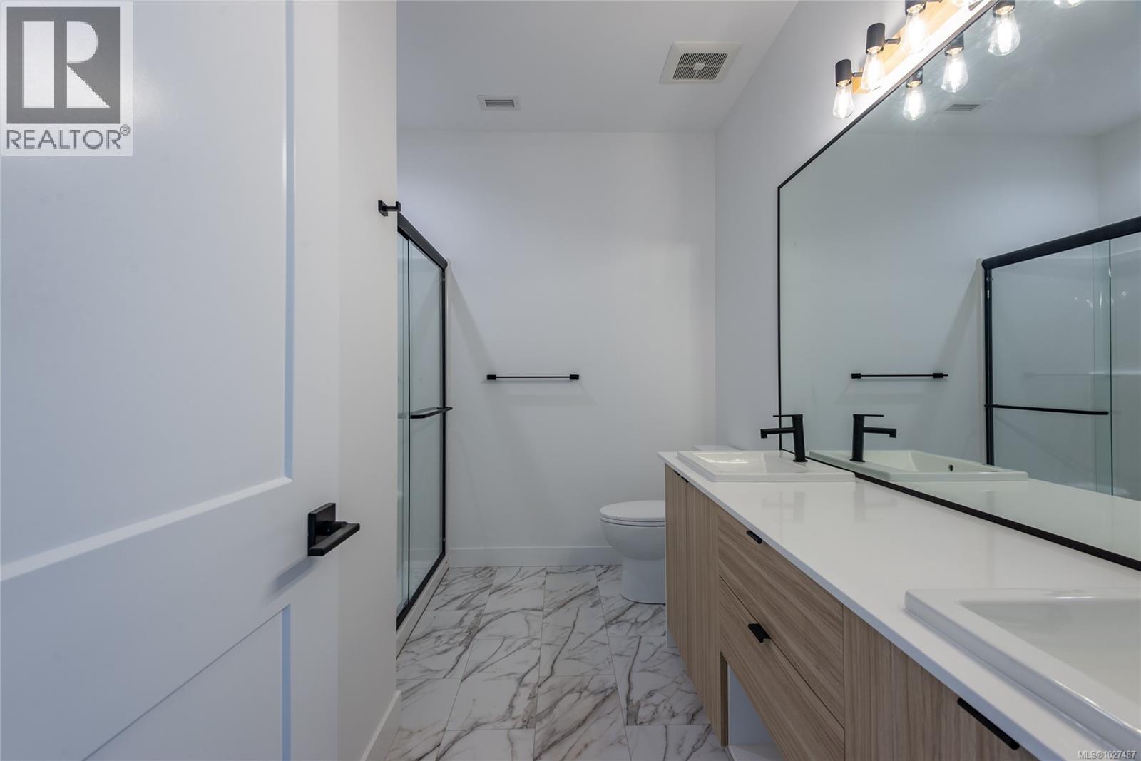 #3 3028 ALDER ST S - 16