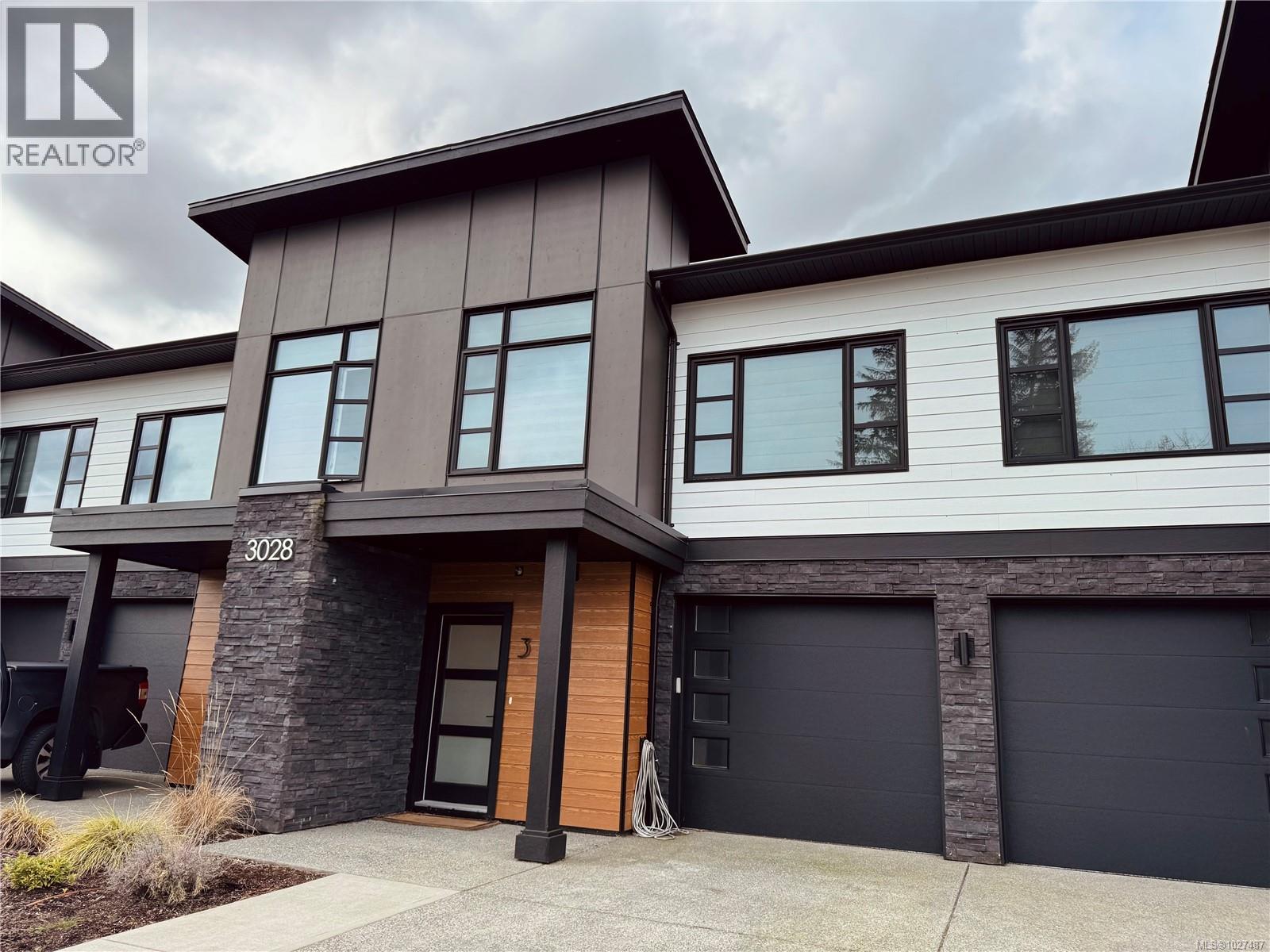 #3 3028 ALDER ST S - 31