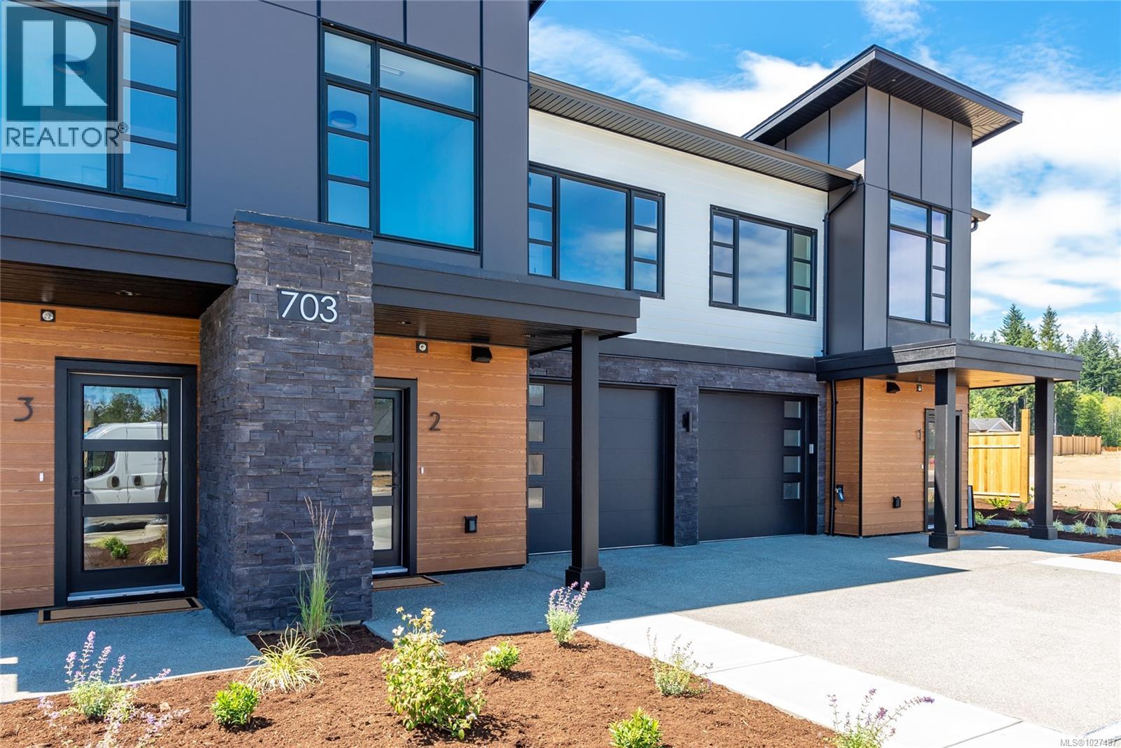 #3 3028 ALDER ST S - 33