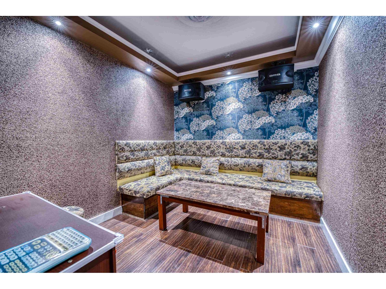 Business for Sale in Surrey – 105B 15290 103A AVENUE, Surrey - Image 11