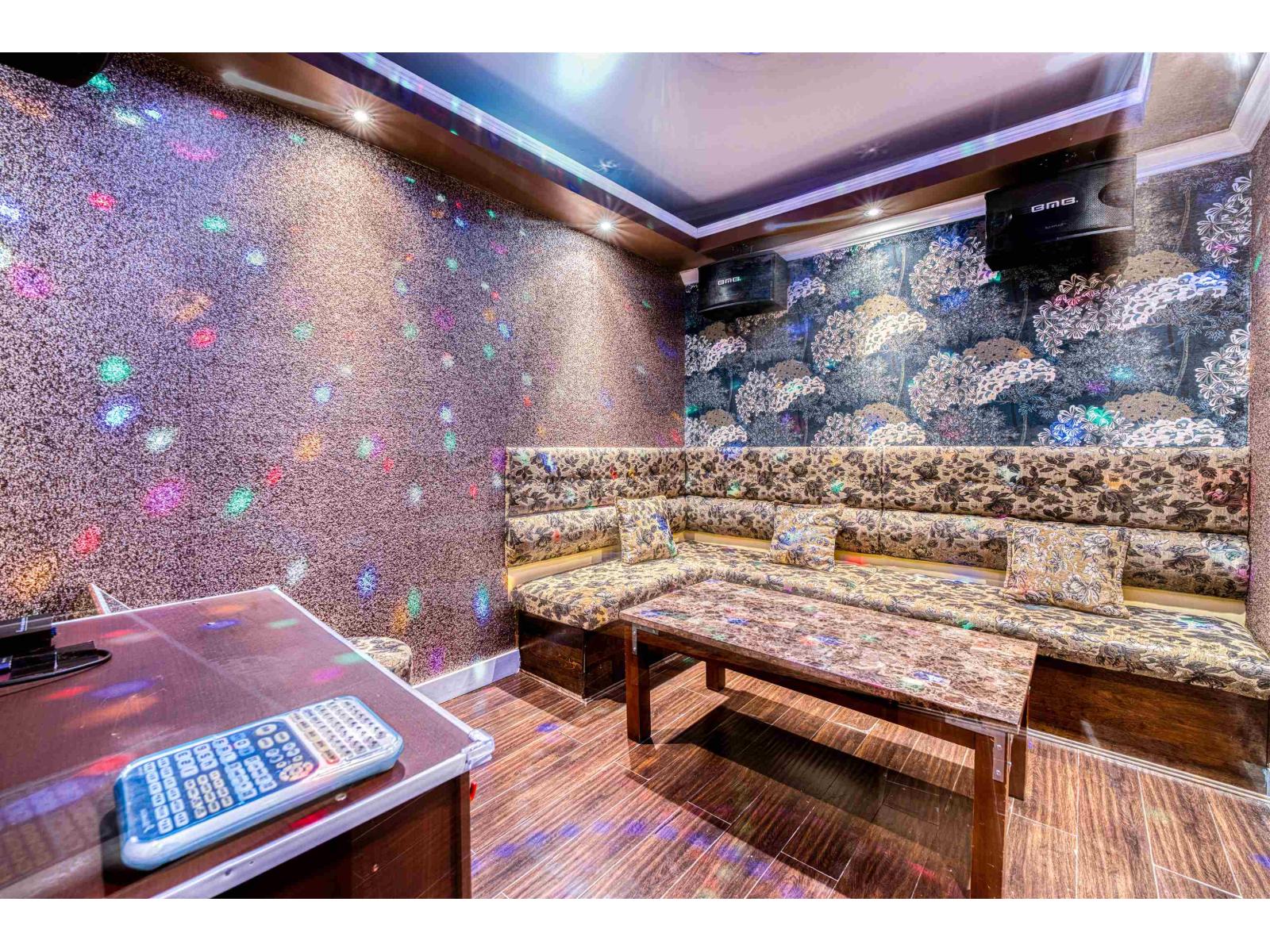 Business for Sale in Surrey – 105B 15290 103A AVENUE, Surrey - Image 10