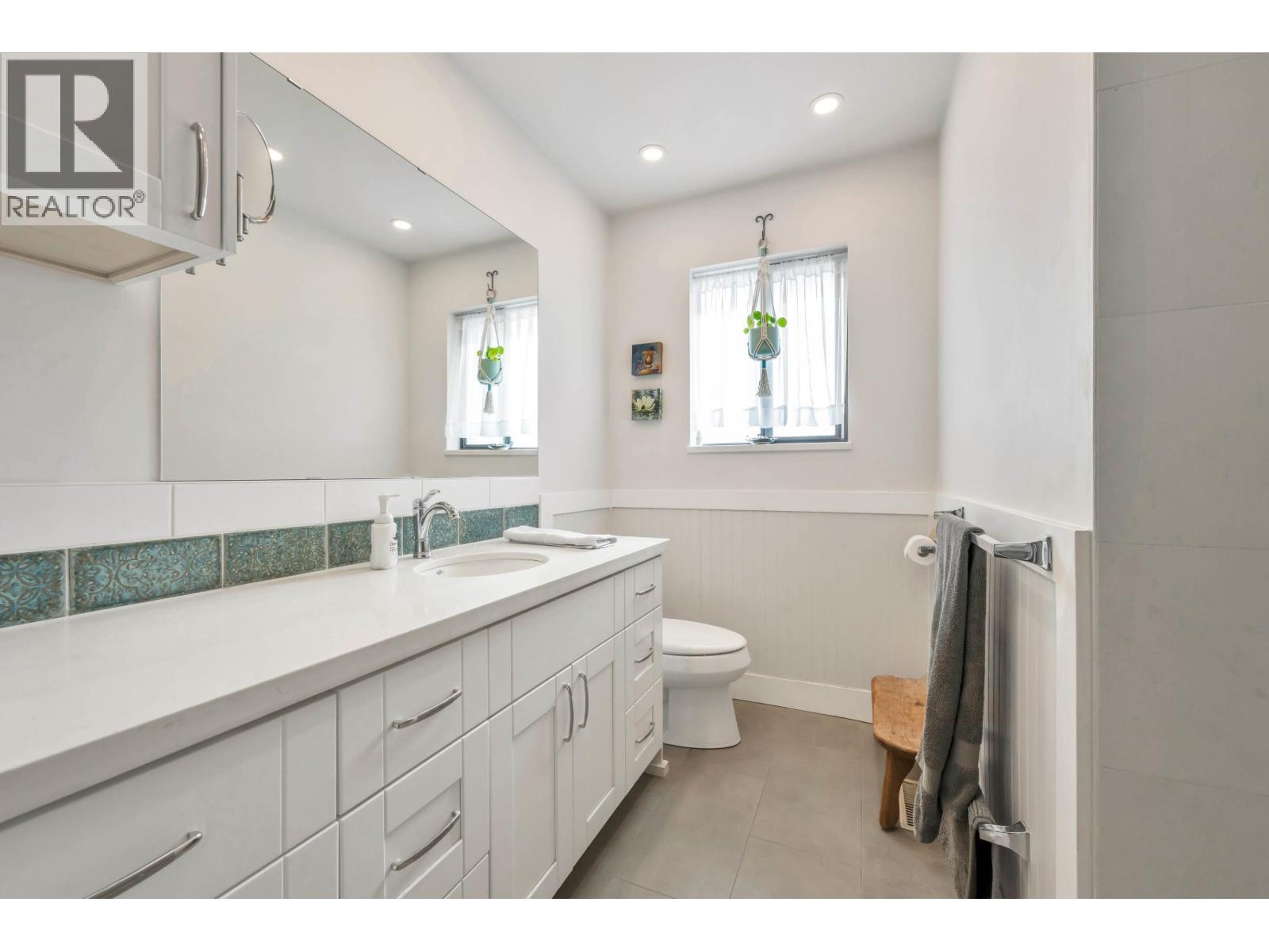 5190 WESTMINSTER Avenue, Delta