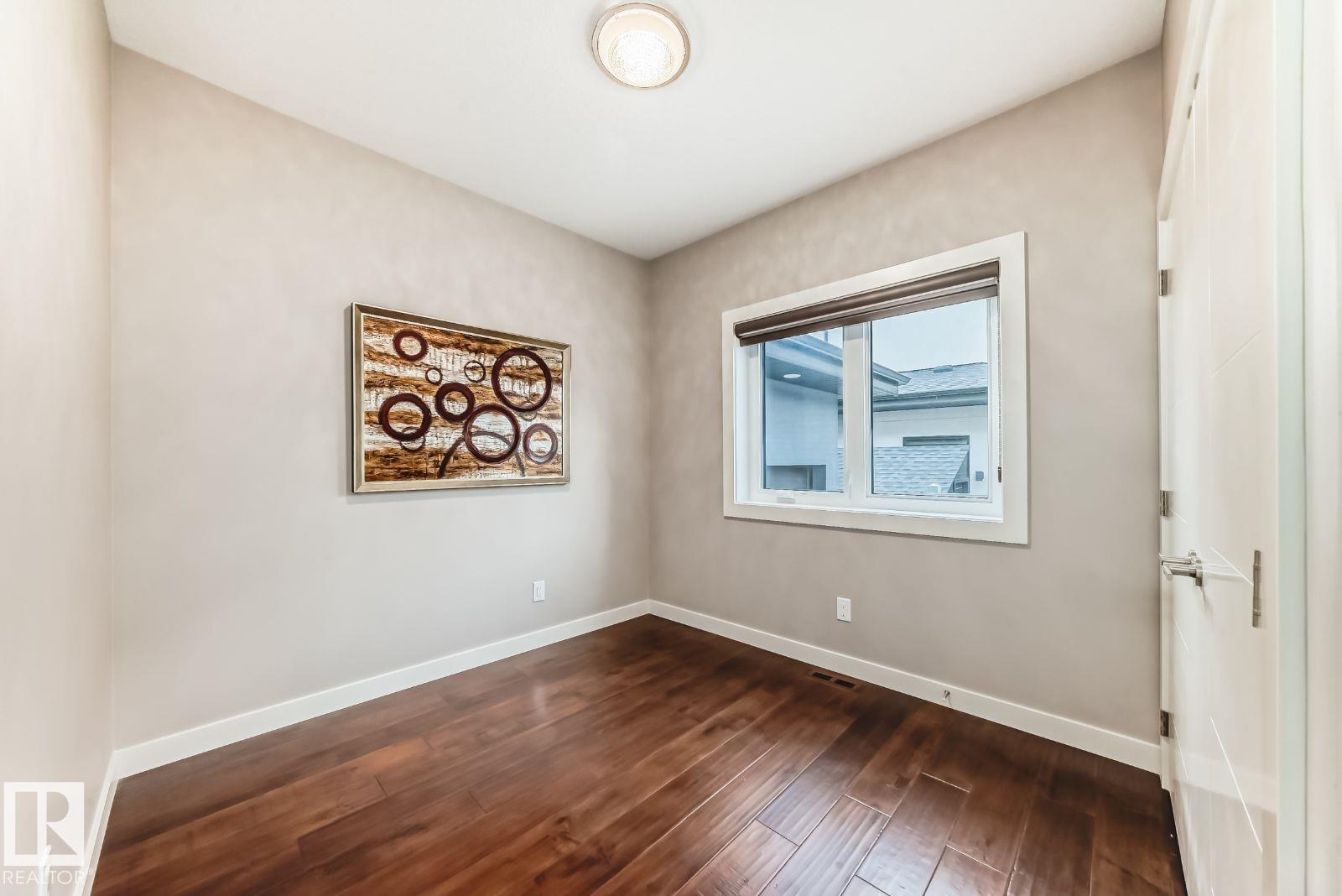 10 LEGACY TC, St. Albert