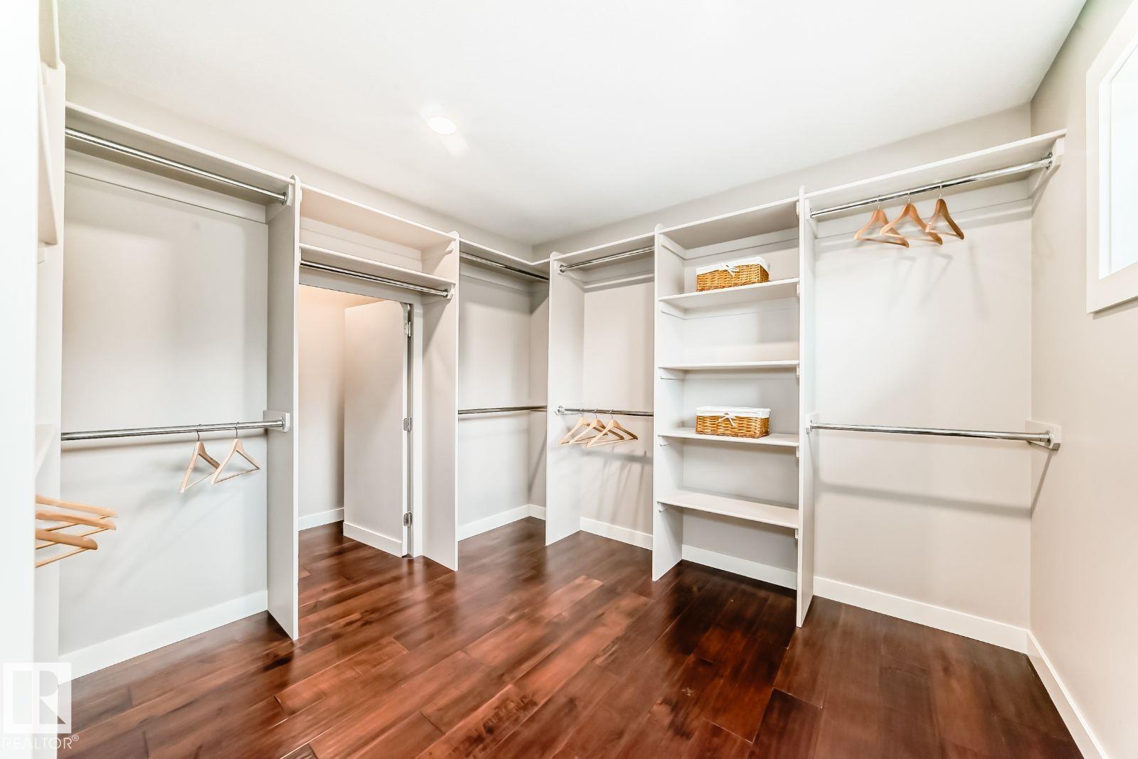 10 LEGACY TC, St. Albert