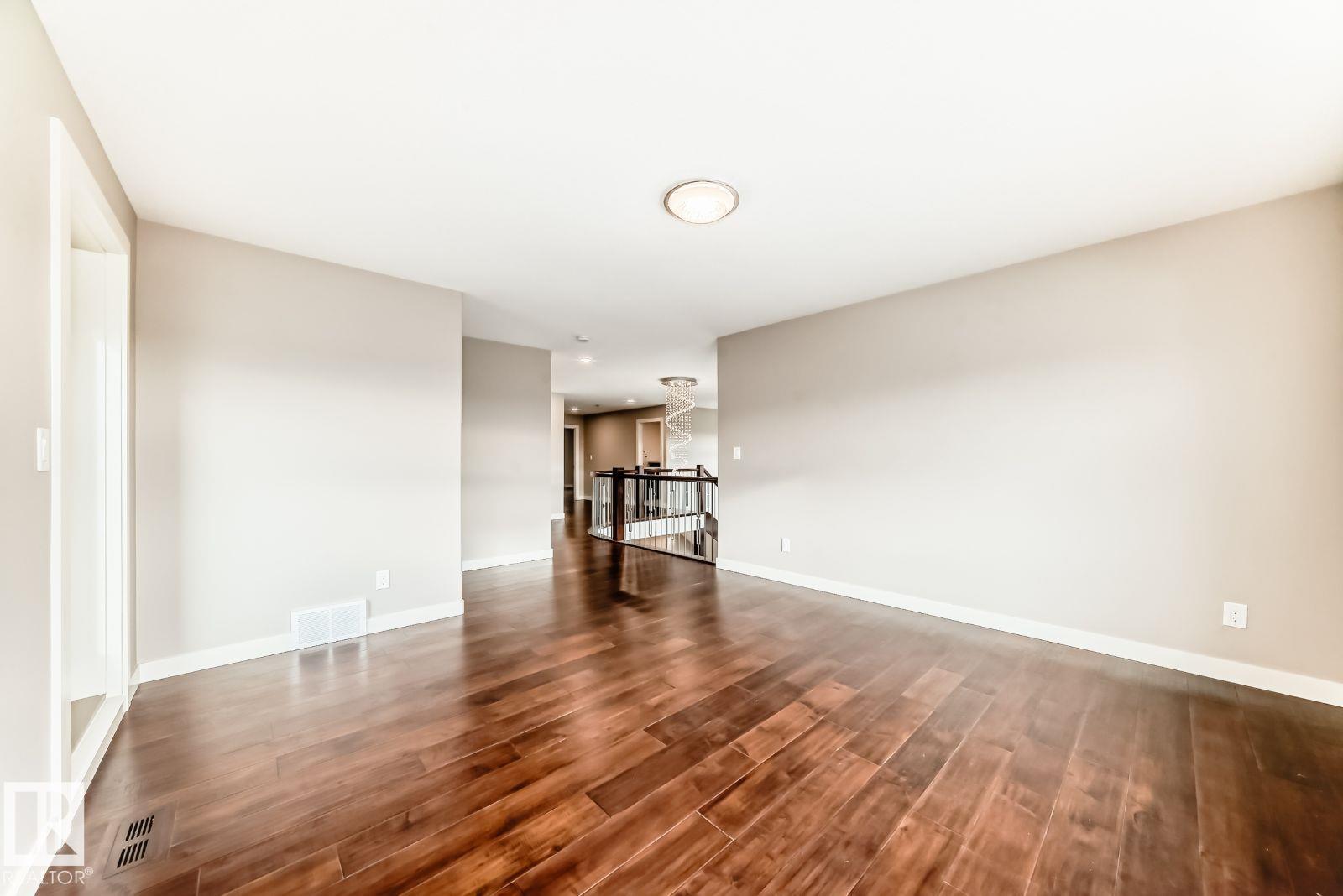 10 LEGACY TC, St. Albert