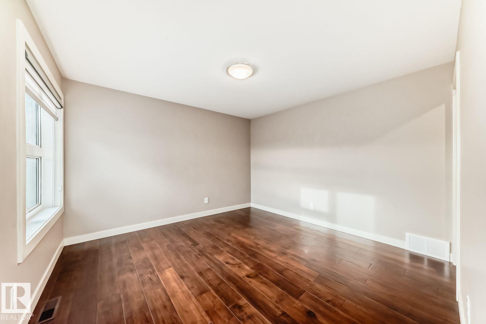 10 LEGACY TC, St. Albert