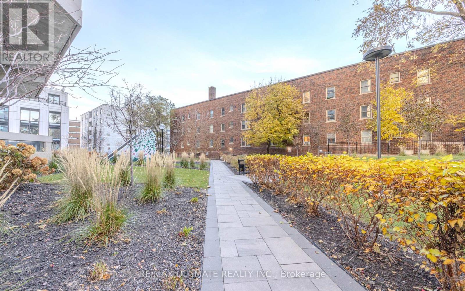 #201 240 HEATH STREET W - 12
