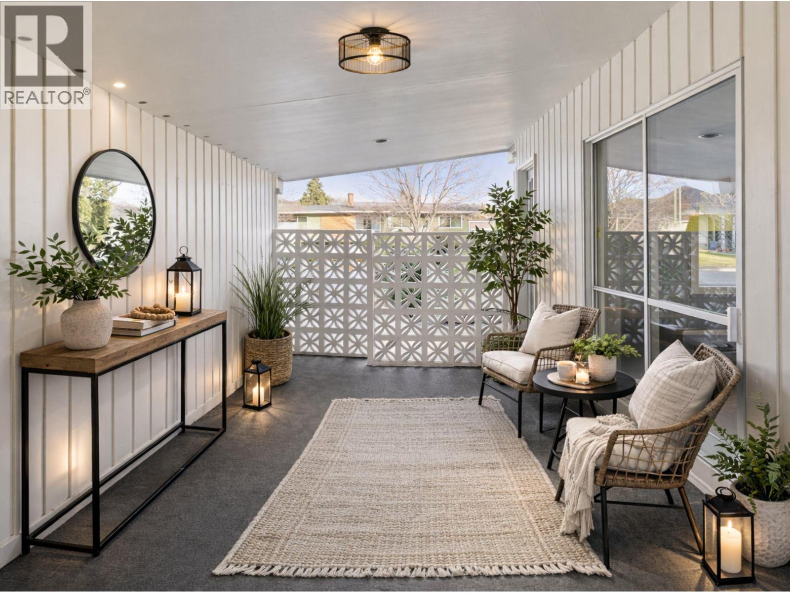 1497 Lombardy Square, Kelowna