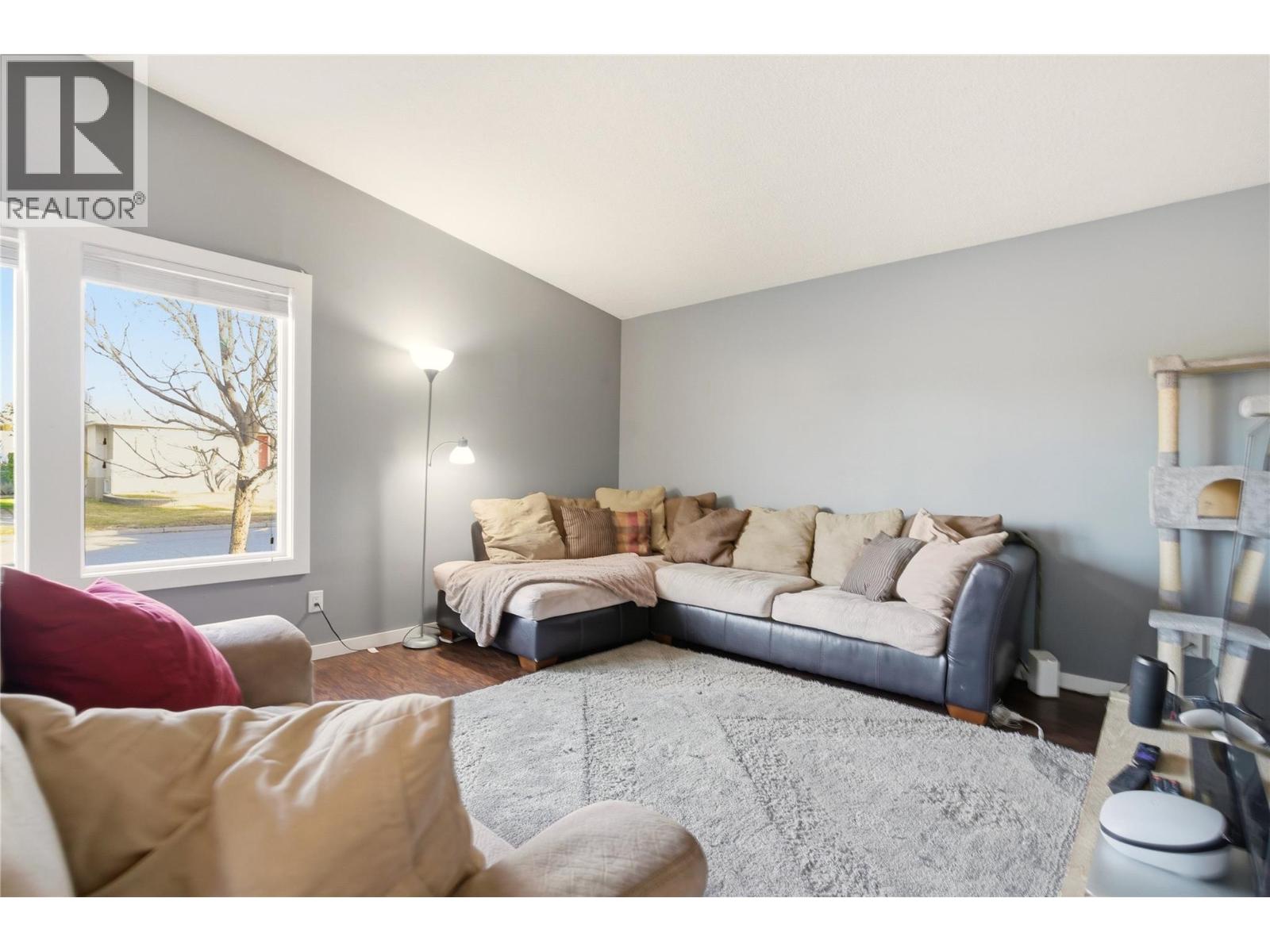 1497 Lombardy Square, Kelowna