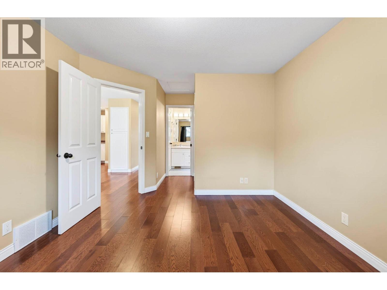 1206 RAVEN DRIVE - 24