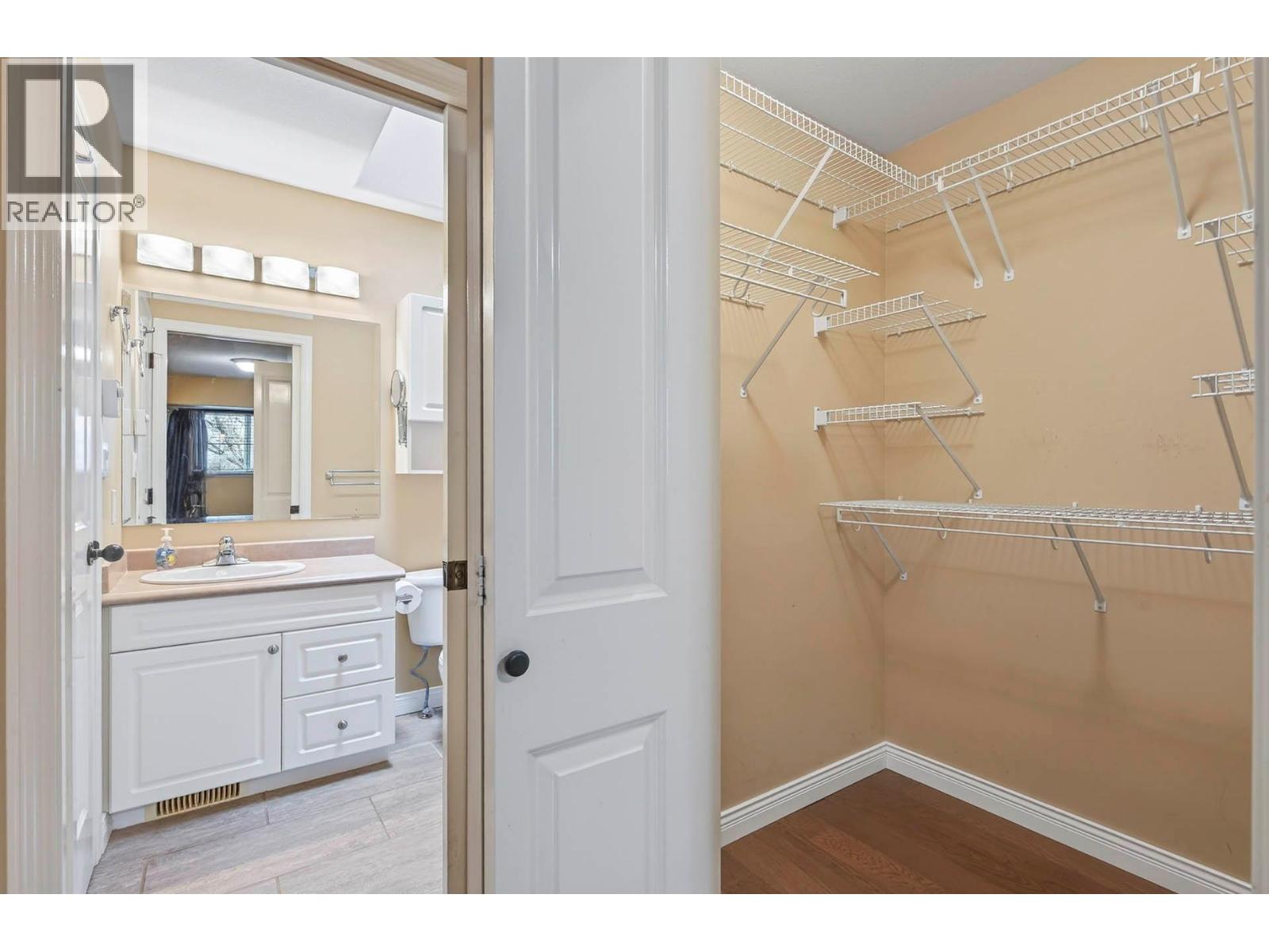 1206 RAVEN DRIVE - 25