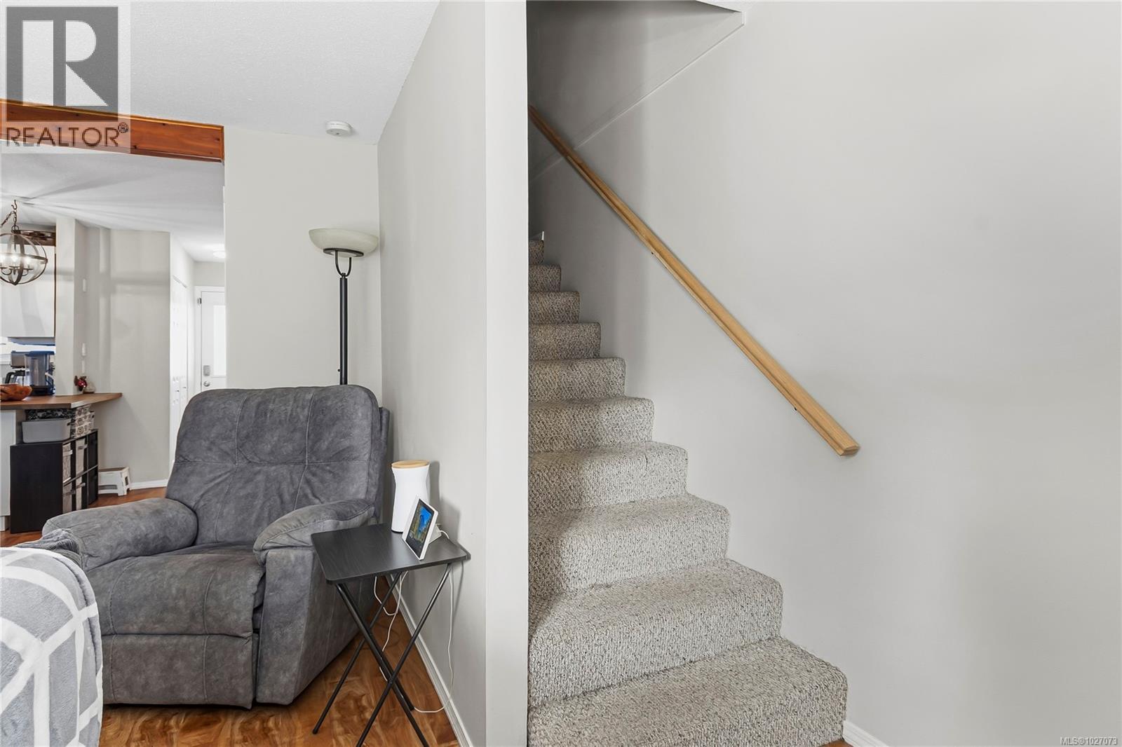 #13 400 ROBRON RD - 18