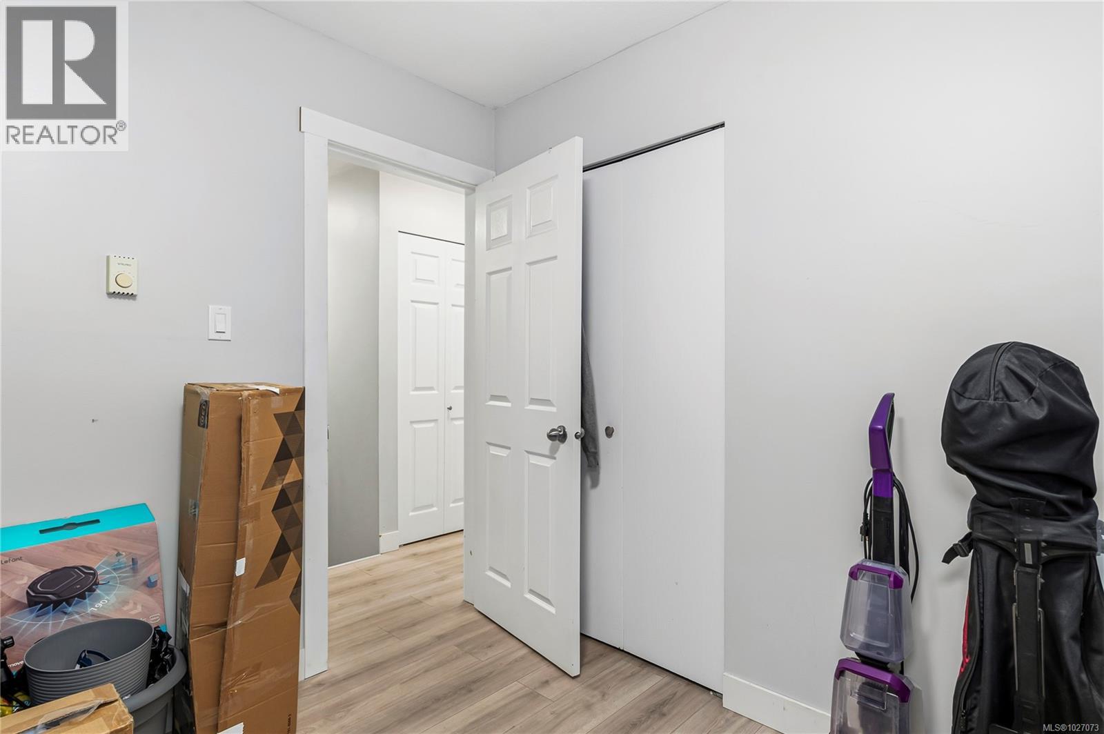 #13 400 ROBRON RD - 27