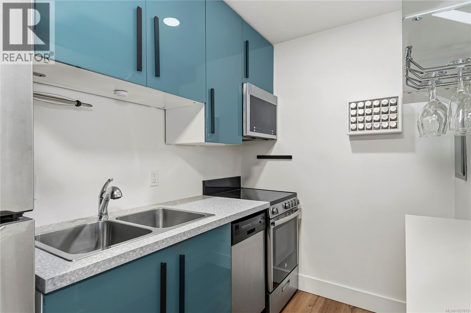 #13 400 ROBRON RD - 34