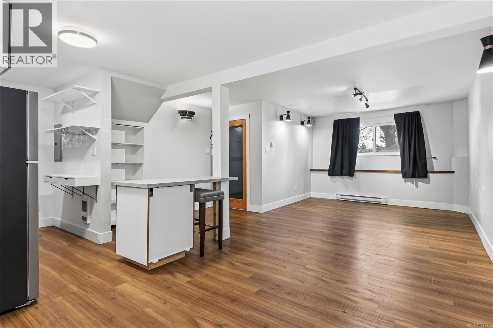 #13 400 ROBRON RD - 37