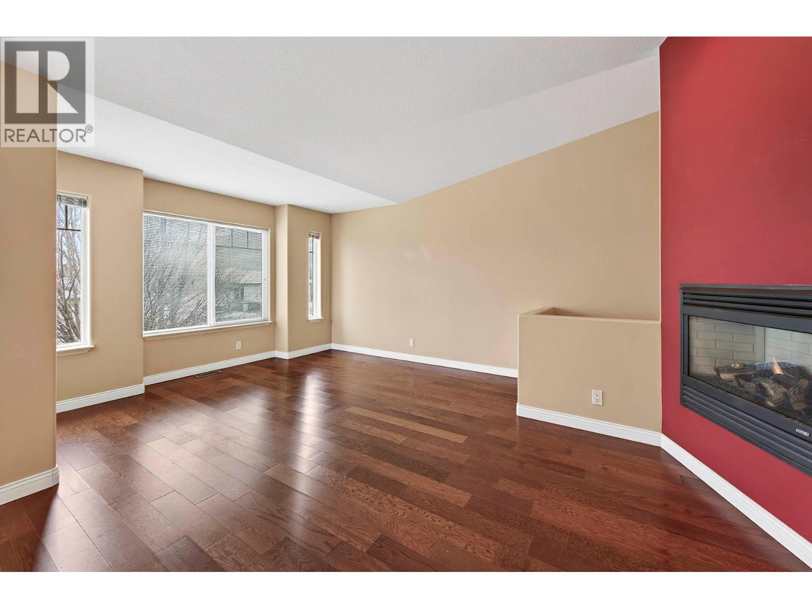 1206 RAVEN DRIVE - 48