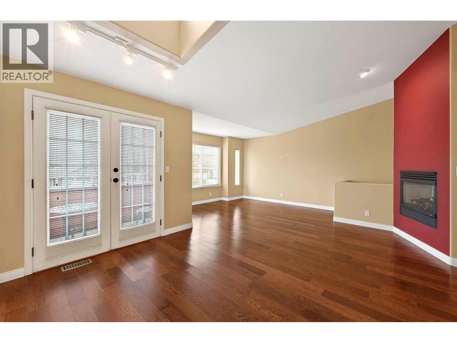 1206 RAVEN DRIVE - 52