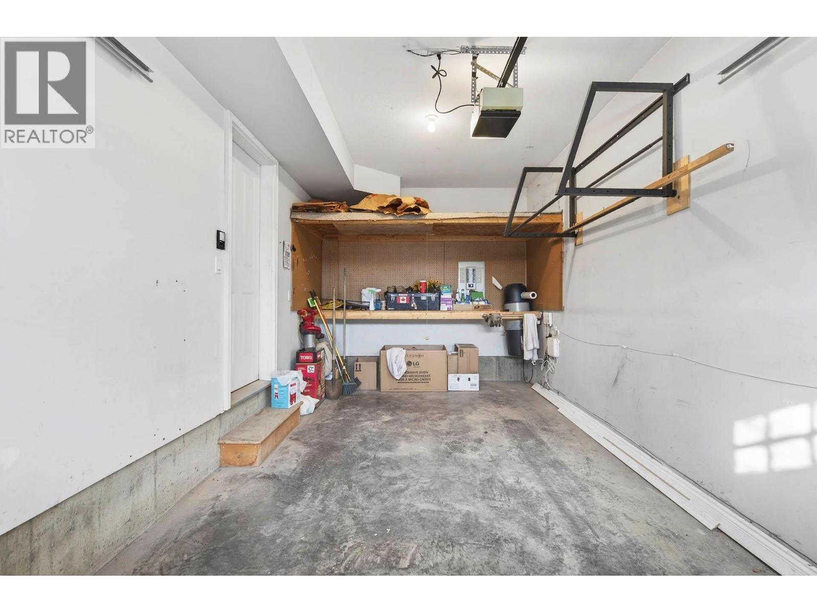 1206 RAVEN DRIVE - 40