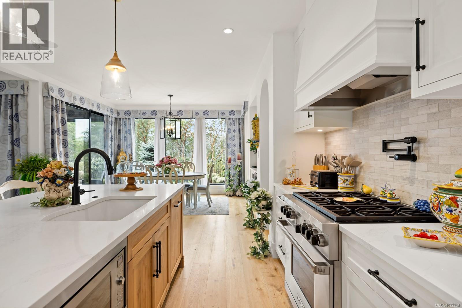  2061 Pinehurst Terrace, Langford