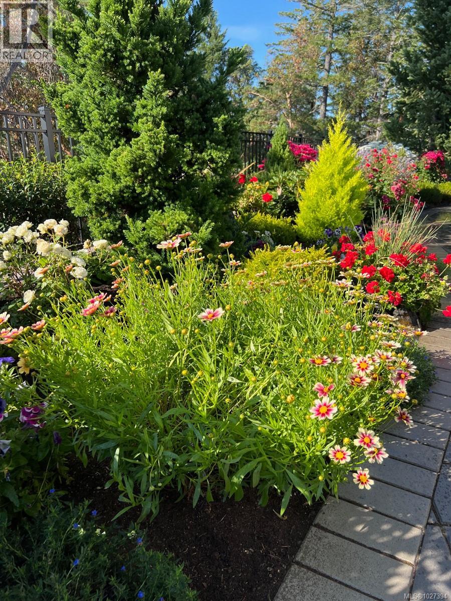  2061 Pinehurst Terrace, Langford