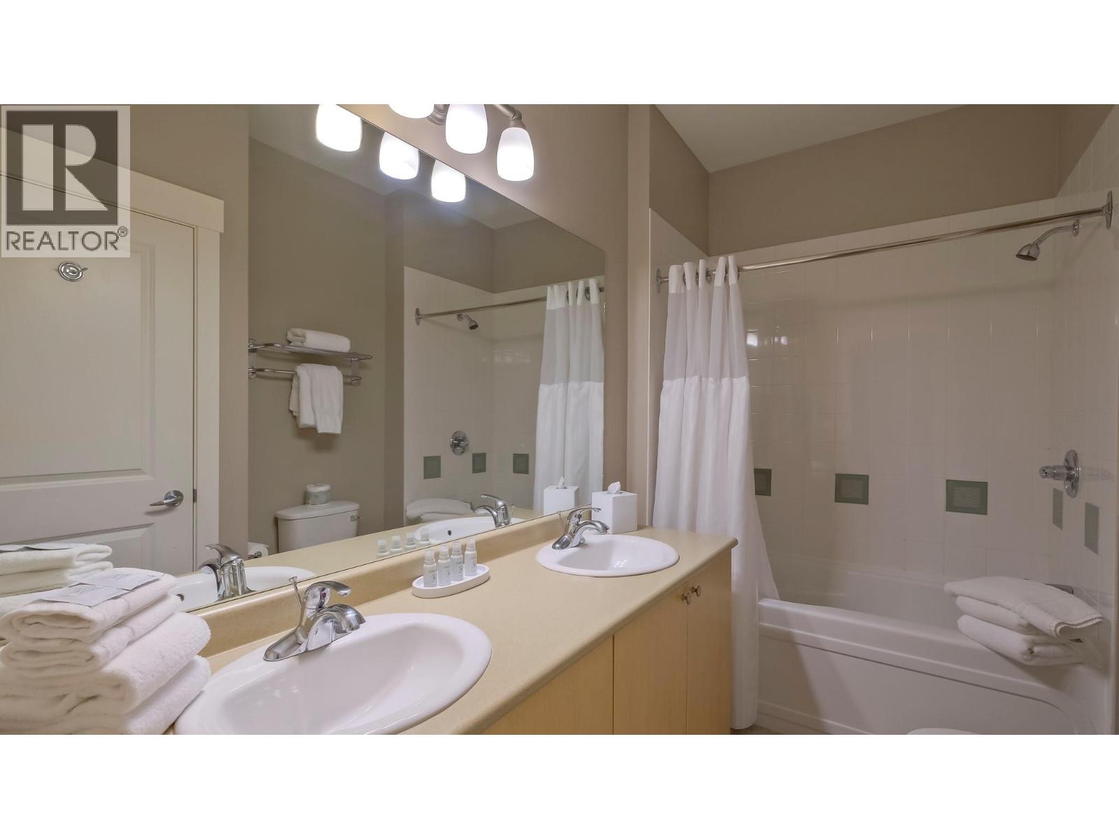 4205 Gellatly Road Unit# 304, West Kelowna