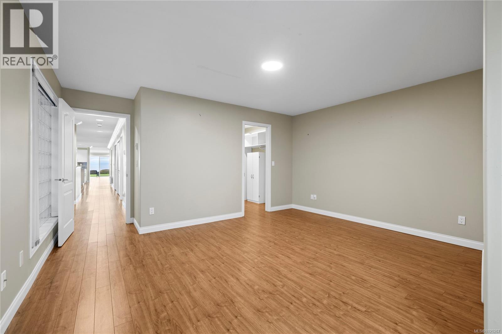 103 431 Crescent Rd W, Qualicum Beach