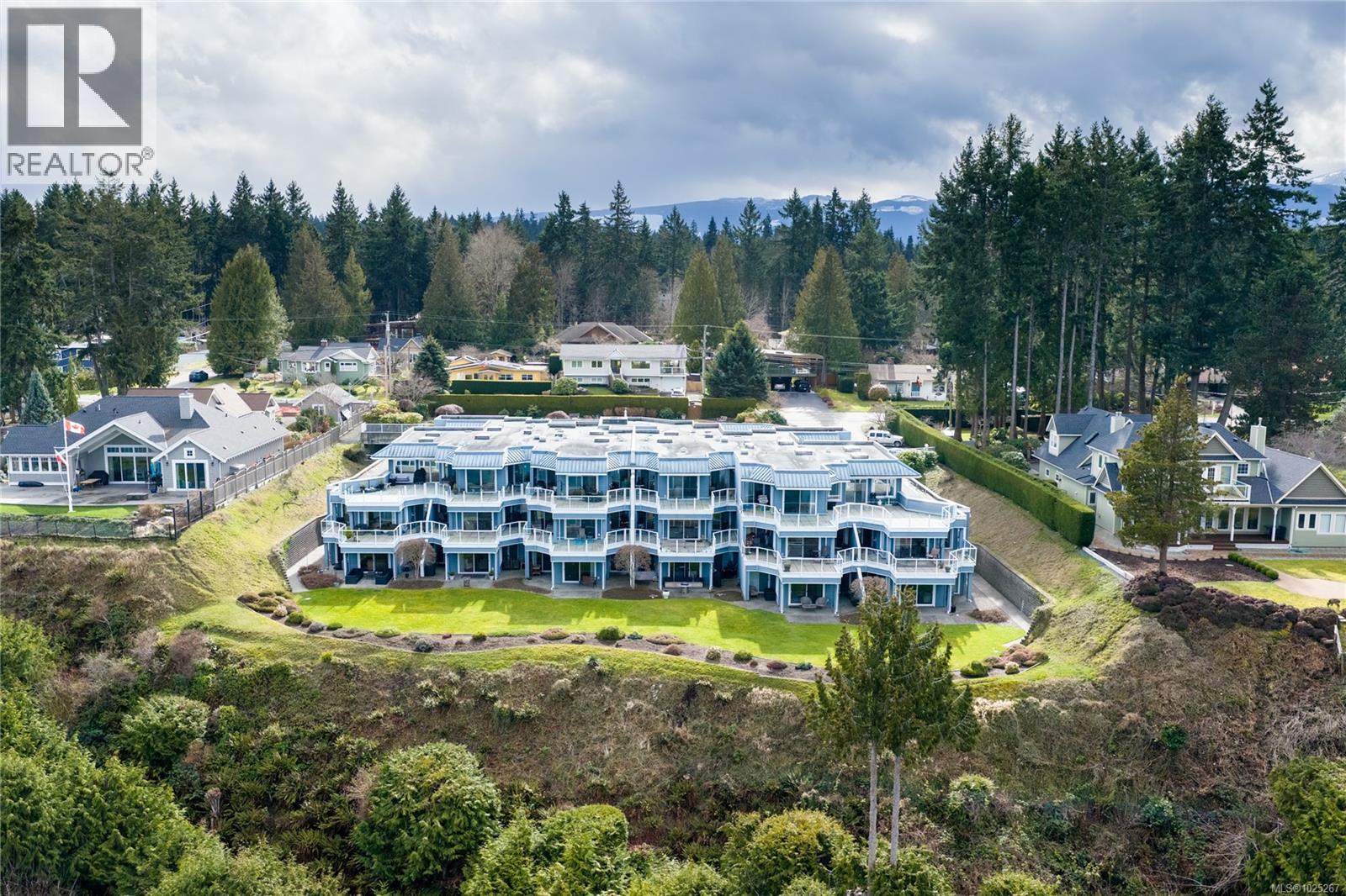 103 431 Crescent Rd W, Qualicum Beach