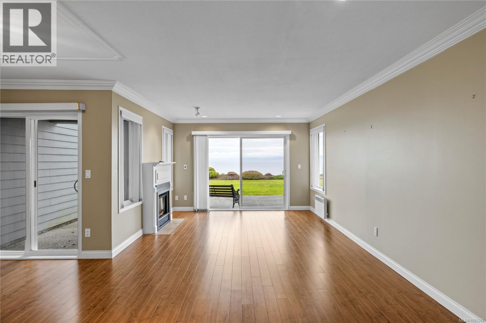 103 431 Crescent Rd W, Qualicum Beach