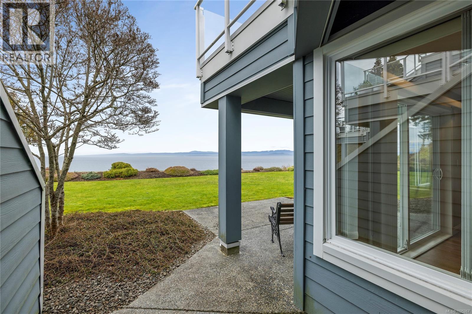 103 431 Crescent Rd W, Qualicum Beach