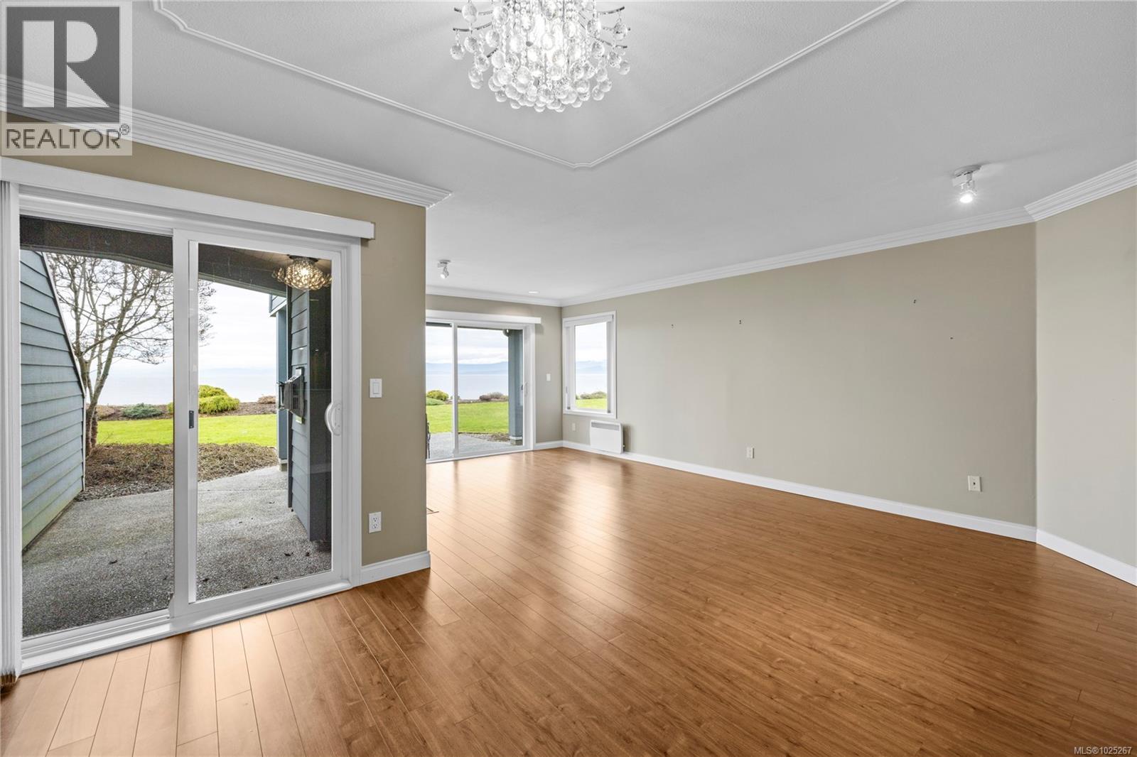 103 431 Crescent Rd W, Qualicum Beach