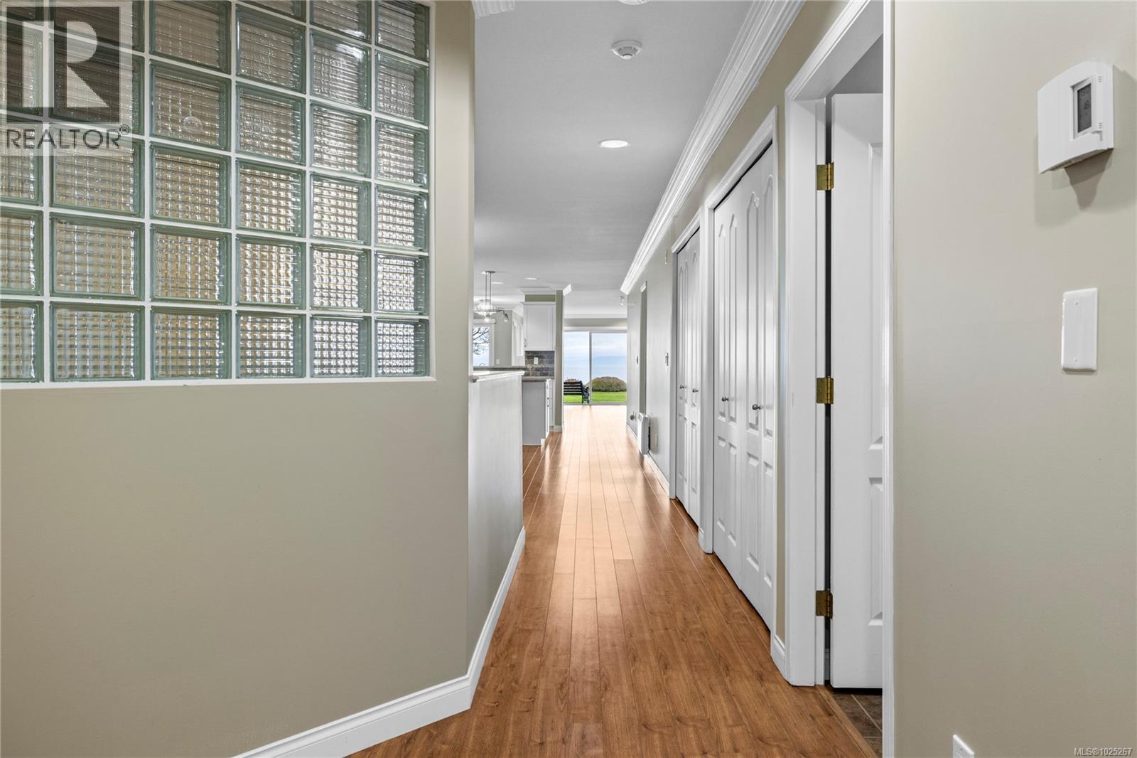 103 431 Crescent Rd W, Qualicum Beach