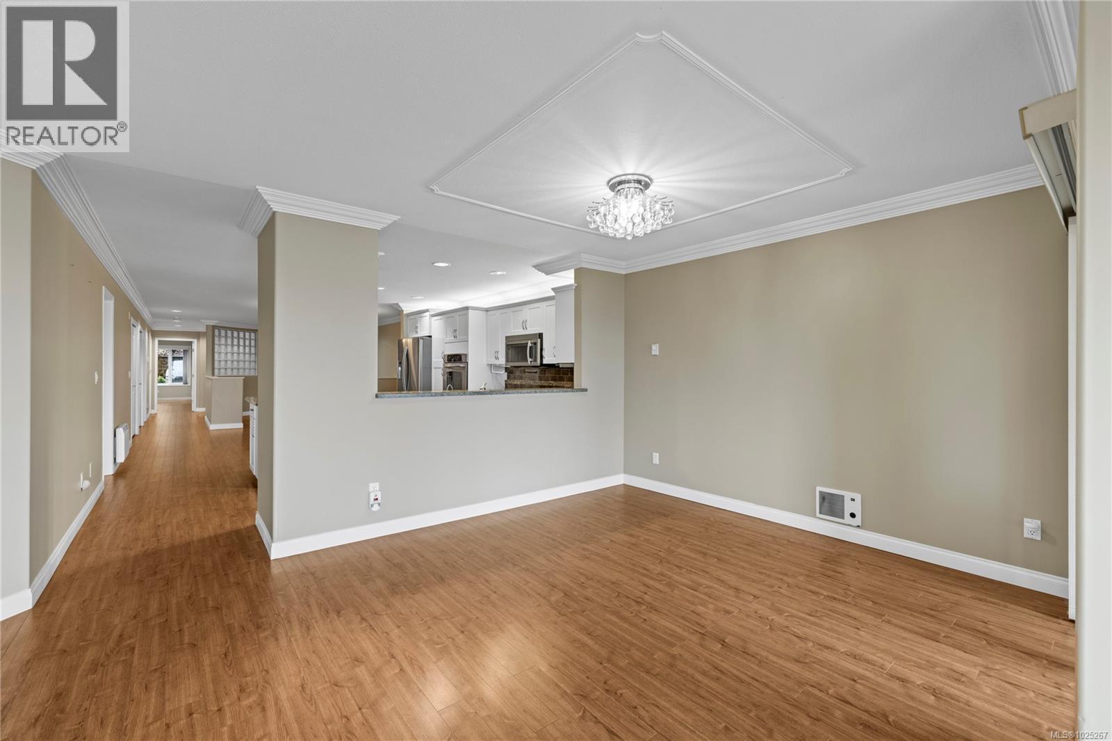 103 431 Crescent Rd W, Qualicum Beach