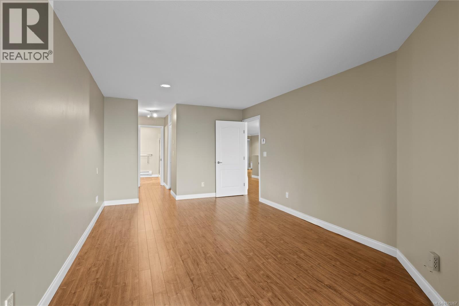 103 431 Crescent Rd W, Qualicum Beach