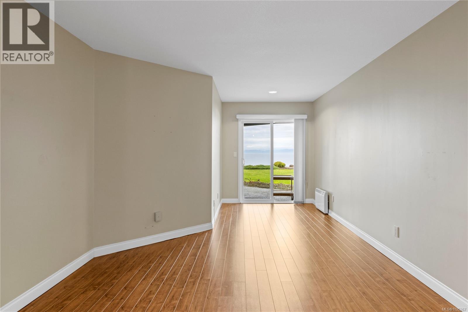 103 431 Crescent Rd W, Qualicum Beach