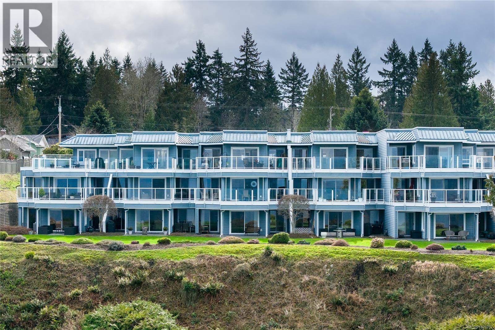 103 431 Crescent Rd W, Qualicum Beach