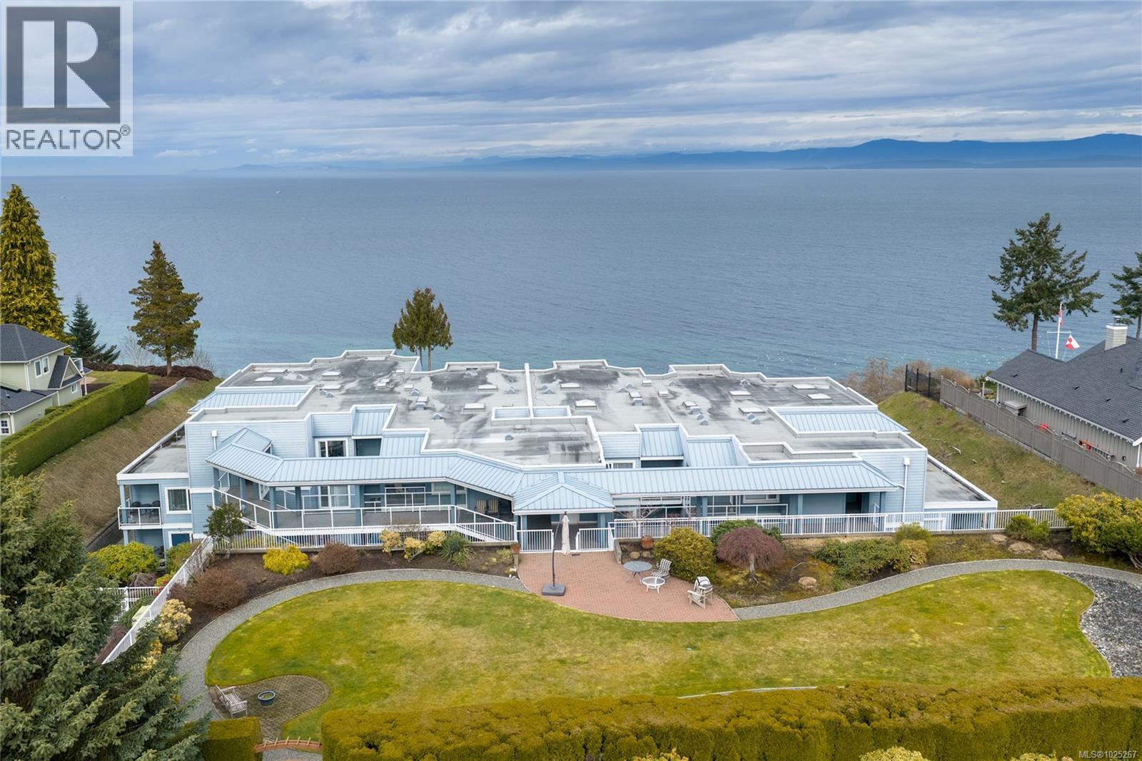 103 431 Crescent Rd W, Qualicum Beach